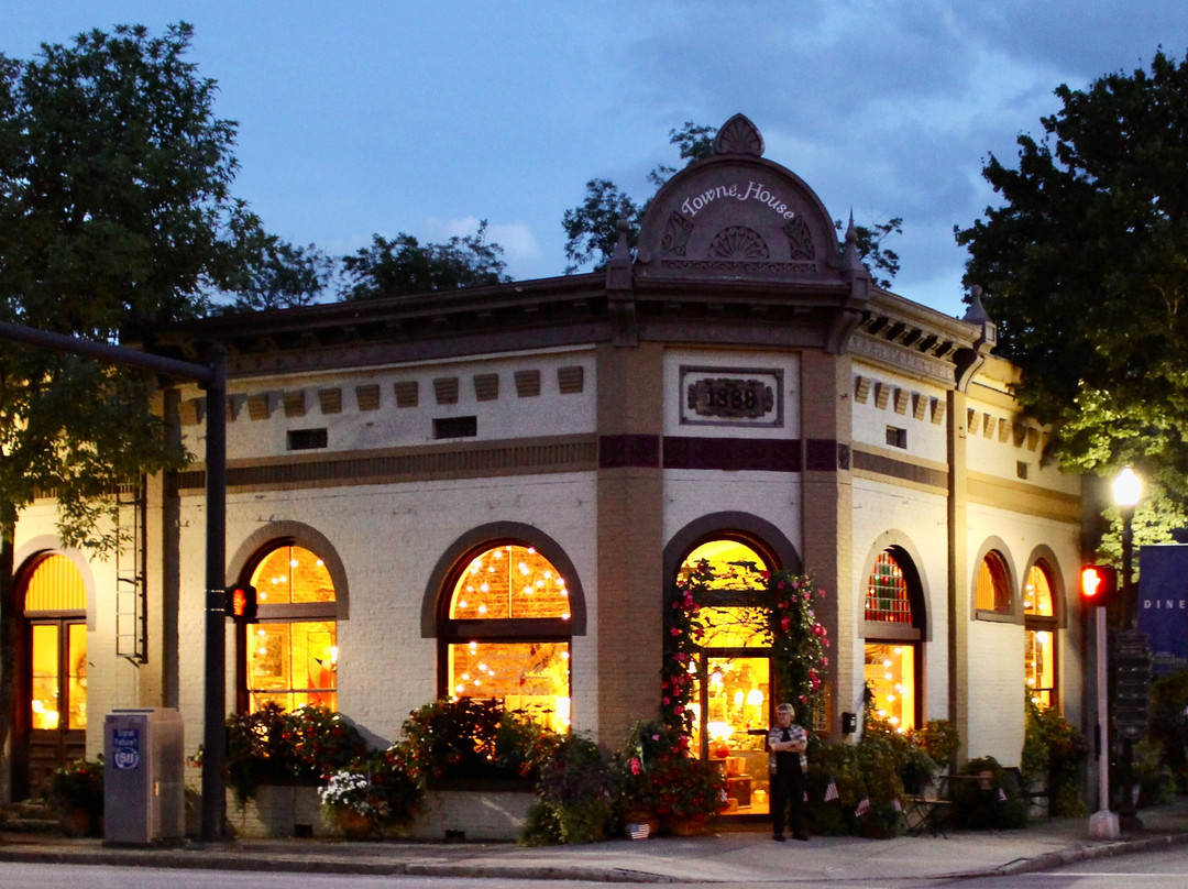 Maxeys旅游景点-Genuine Georgia