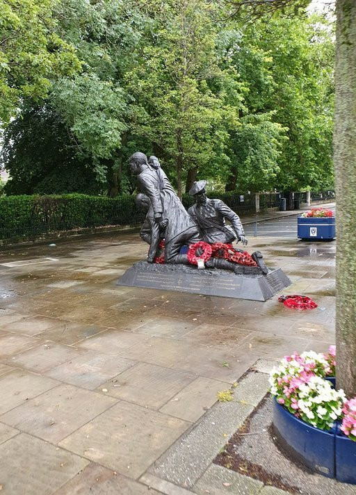 Noel Chavasse VC and Bar Memorial Statue景点图片