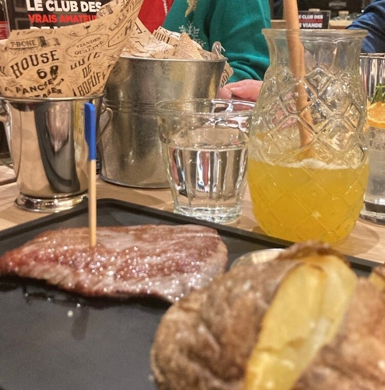 Hippopotamus Steakhouse