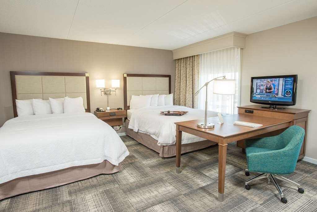 Hampton Inn & Suites Cincinnati-Union Centre主图