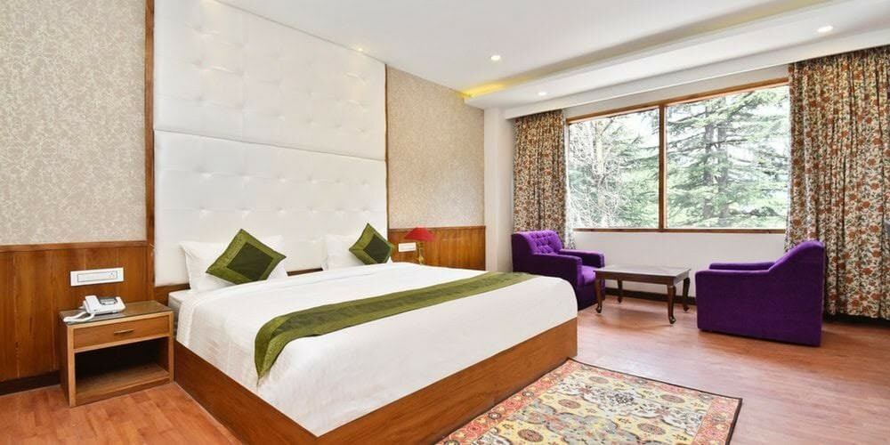 雪冠庄园酒店主图