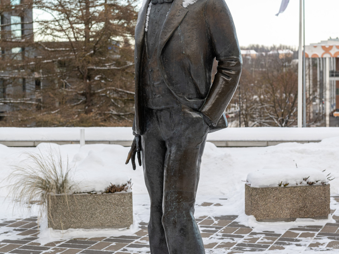 Sculpture of Karl Menning-塔尔图必去景点