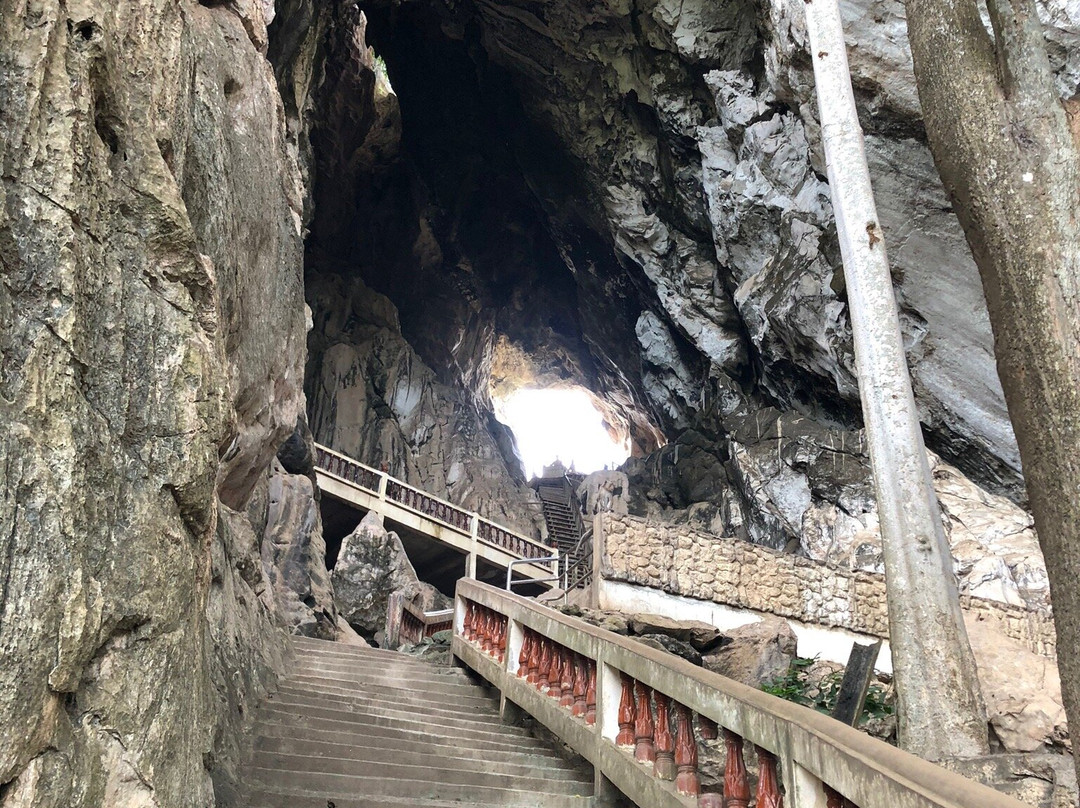 Wat Tham Khao Chakan景点图片