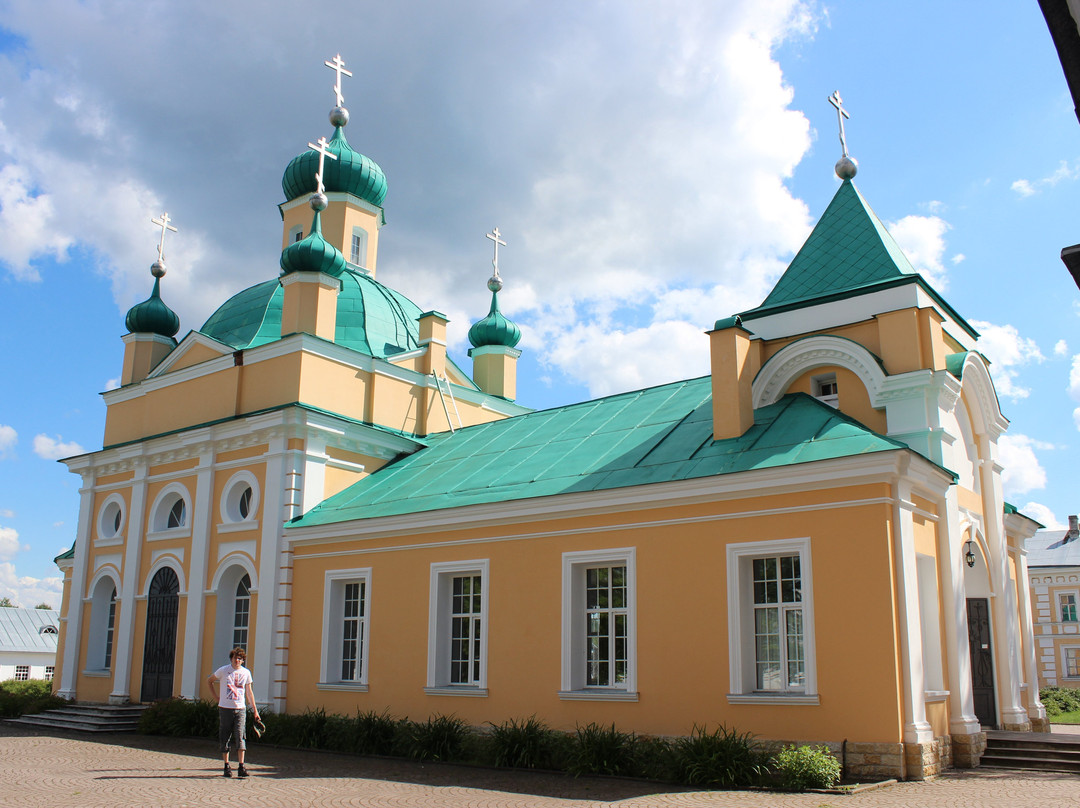 Vvedeno-Oyatskiy Monastery景点图片