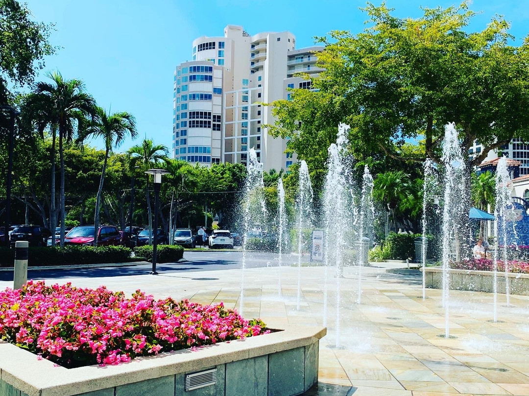 威尼斯湾村落-那不勒斯必去景点