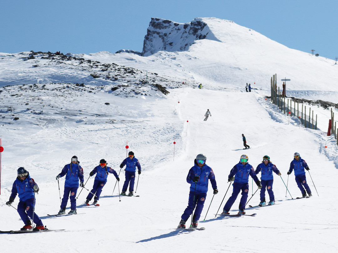 British Ski Center & Sierra Essence景点图片