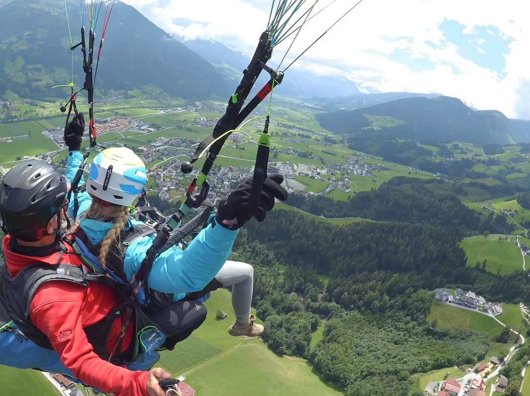 Stocky Air Paragliding景点图片