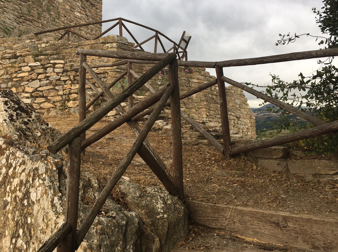 Castello di Sassai (Orguglioso)-San Nicolo'gerrei必去景点