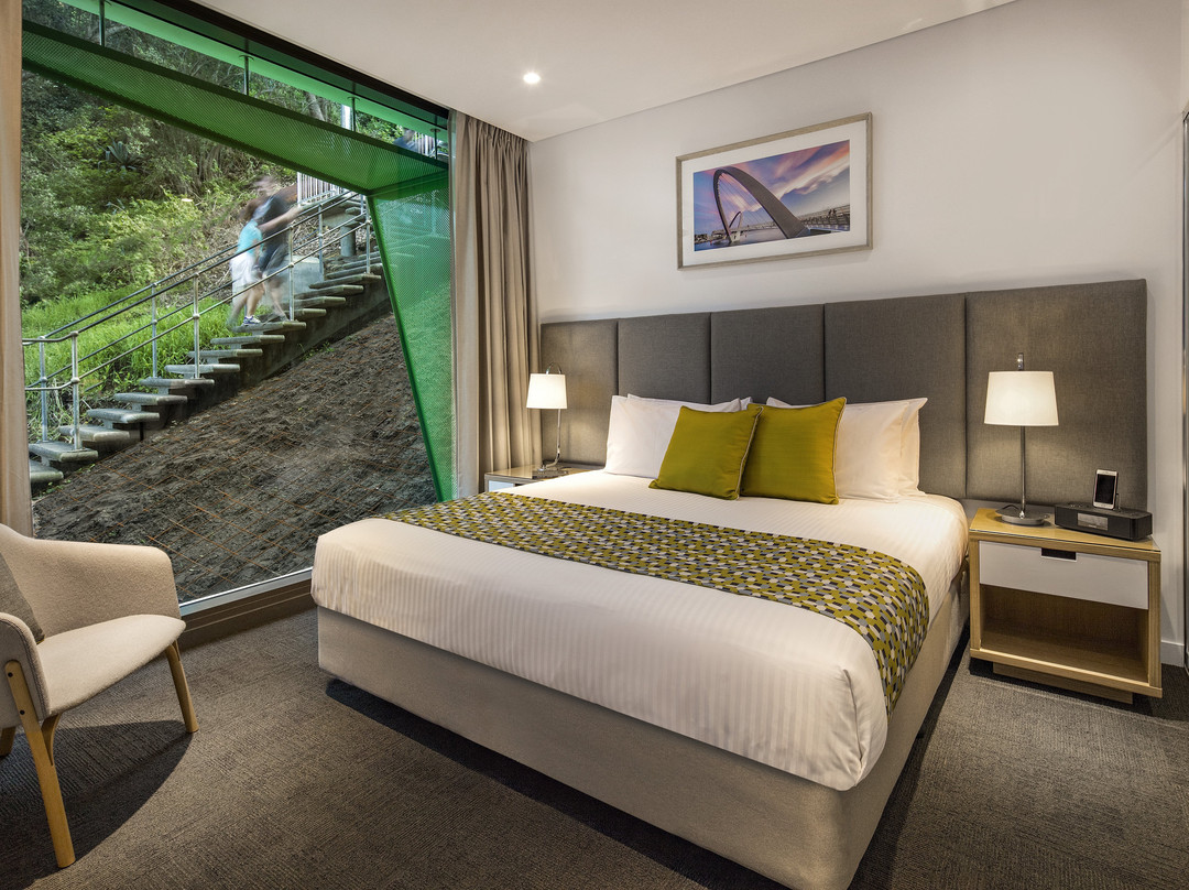 Quest Mounts Bay Road主图