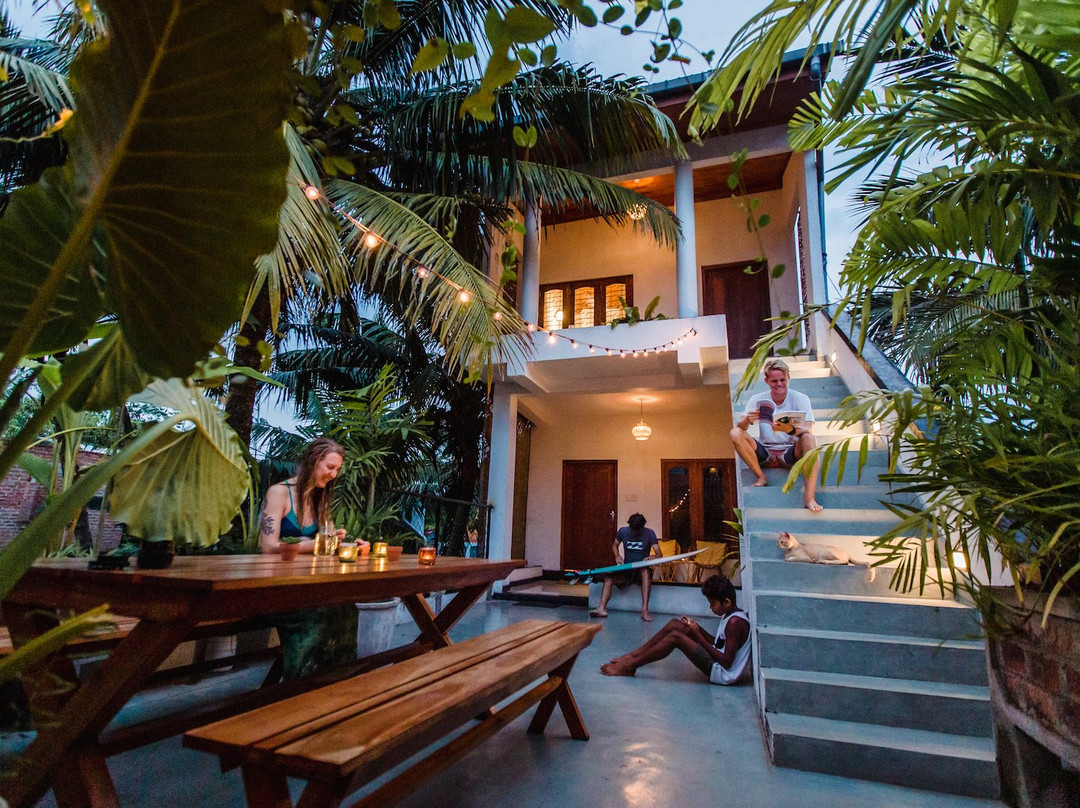Layback Surf & Yoga Camp Sri Lanka