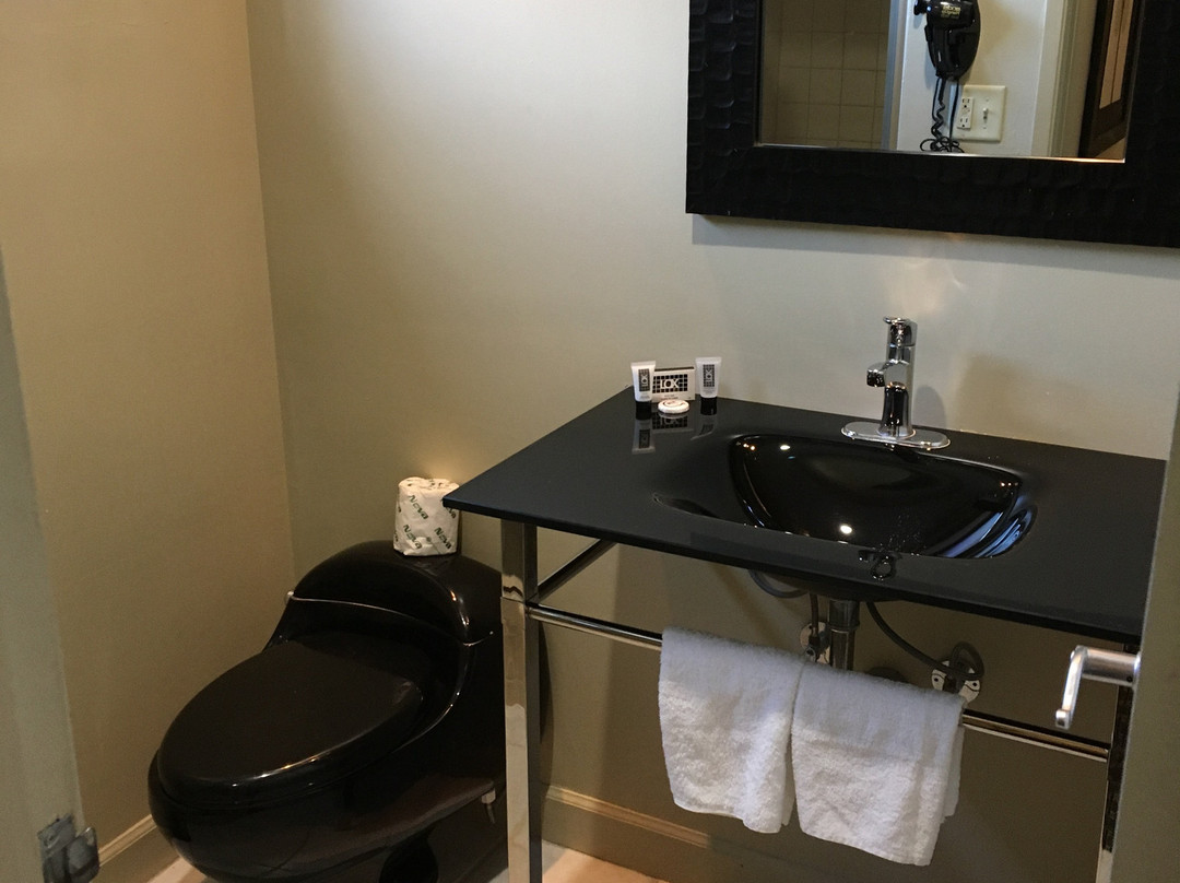 Sole Inn and Suites主图