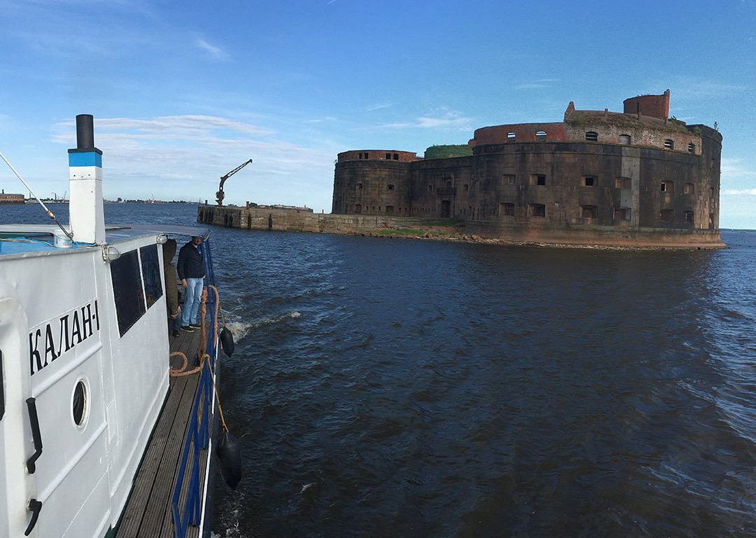 Excurtions to the Forts of Kronshtadt on Ship Kalan-喀琅施塔得必去景点