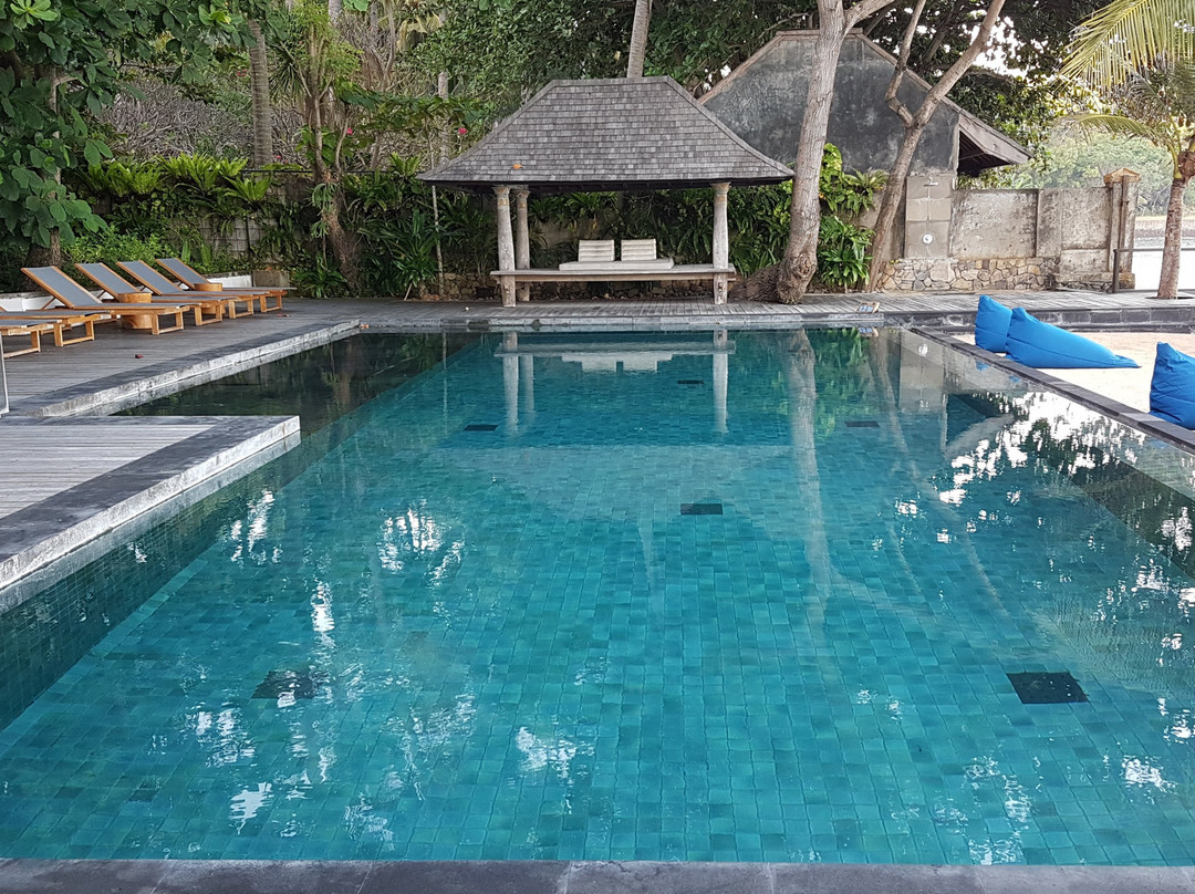 西龙目岛吉瓦三泰别墅主图