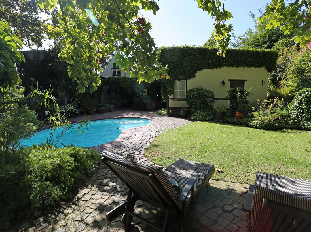 Constantia Stables主图