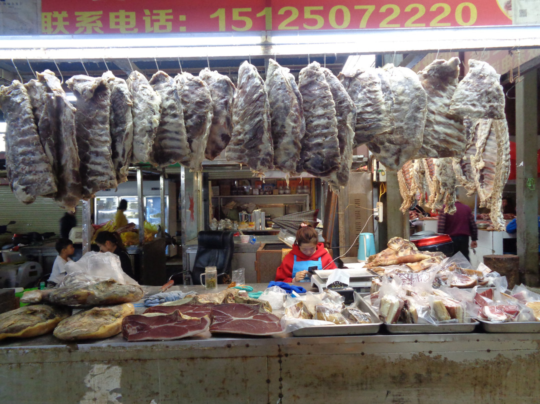 古城忠义市场-丽江市必去景点