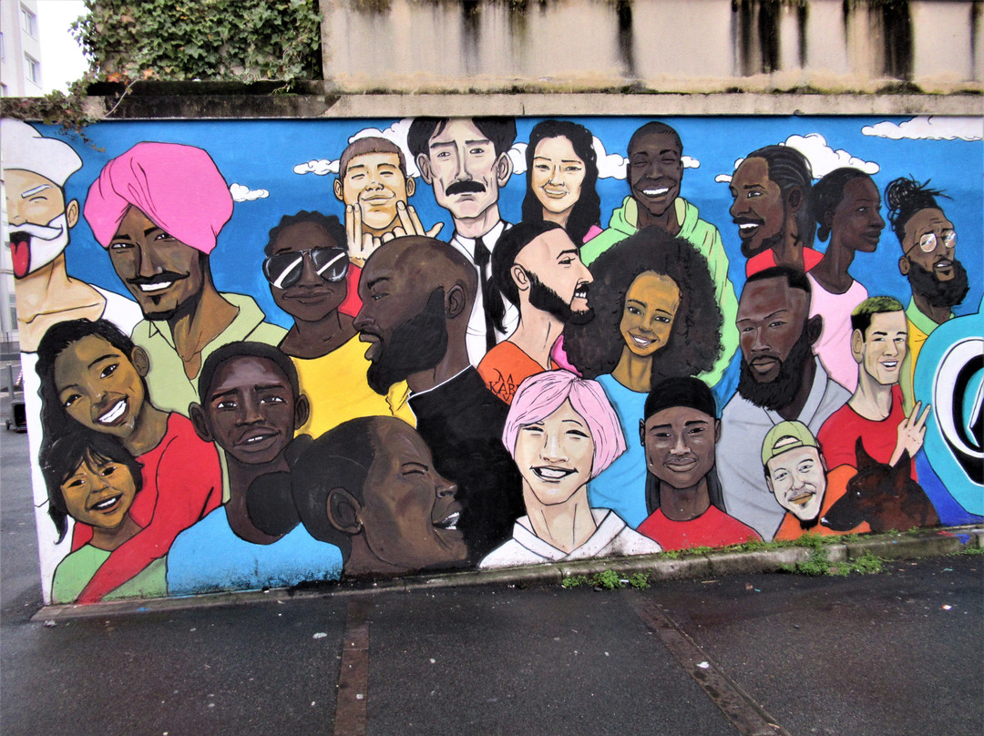 Fresque "Henri Barbusse"-Choisy-le-roi必去景点