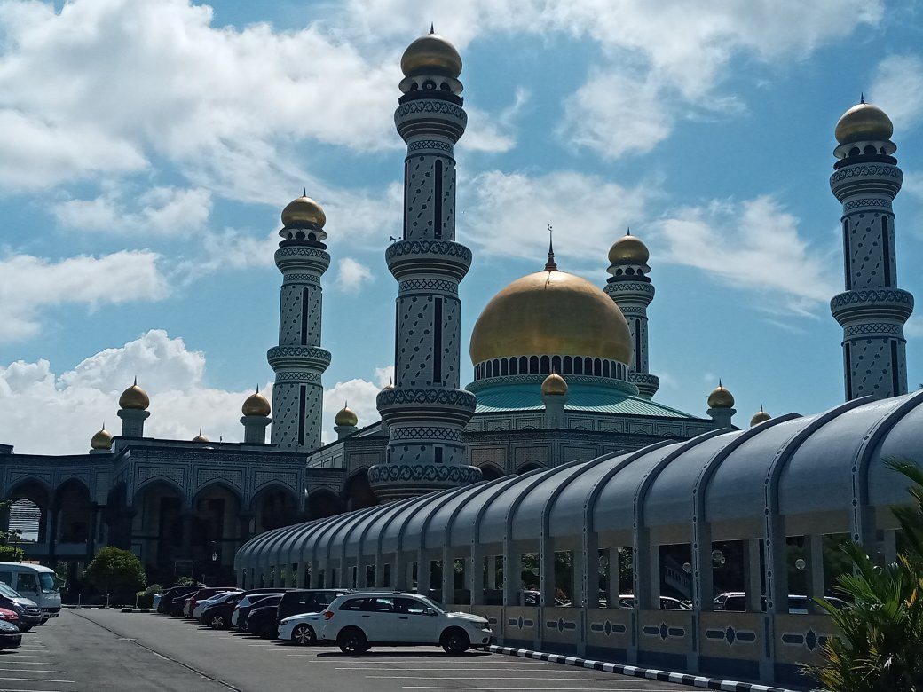 Hassanal Bolkiah Mosque-Tutong必去景点