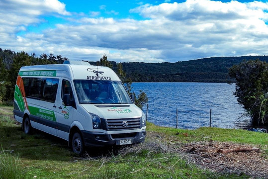 TRANSFER BUS AEROPUERTO ANDRESTOUR-巴拉斯港必去景点