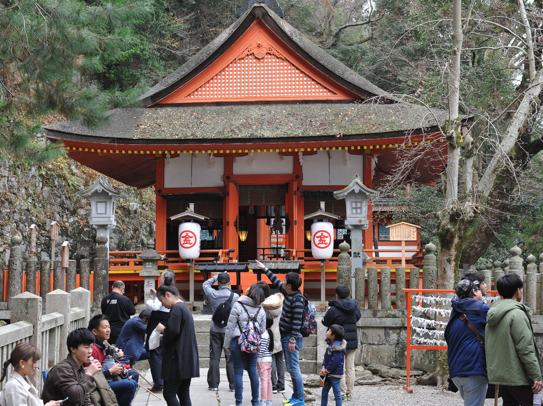 Izutama Shrine景点图片