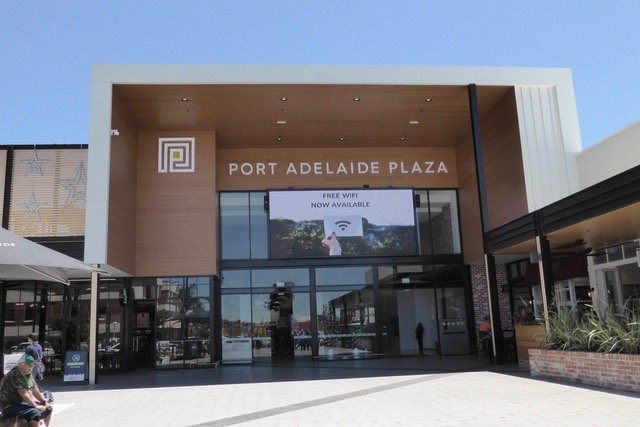 Port Adelaide Plaza景点图片