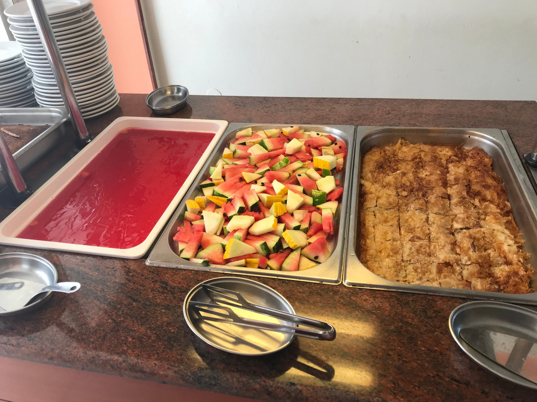 Silver Beach Hotel主图