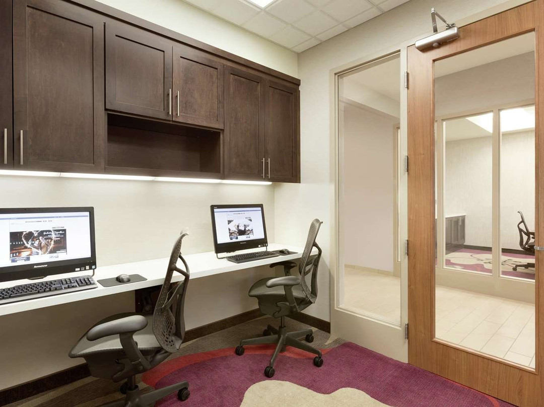 Hilton Garden Inn Pittsburgh Airport South-Robinson Mall主图