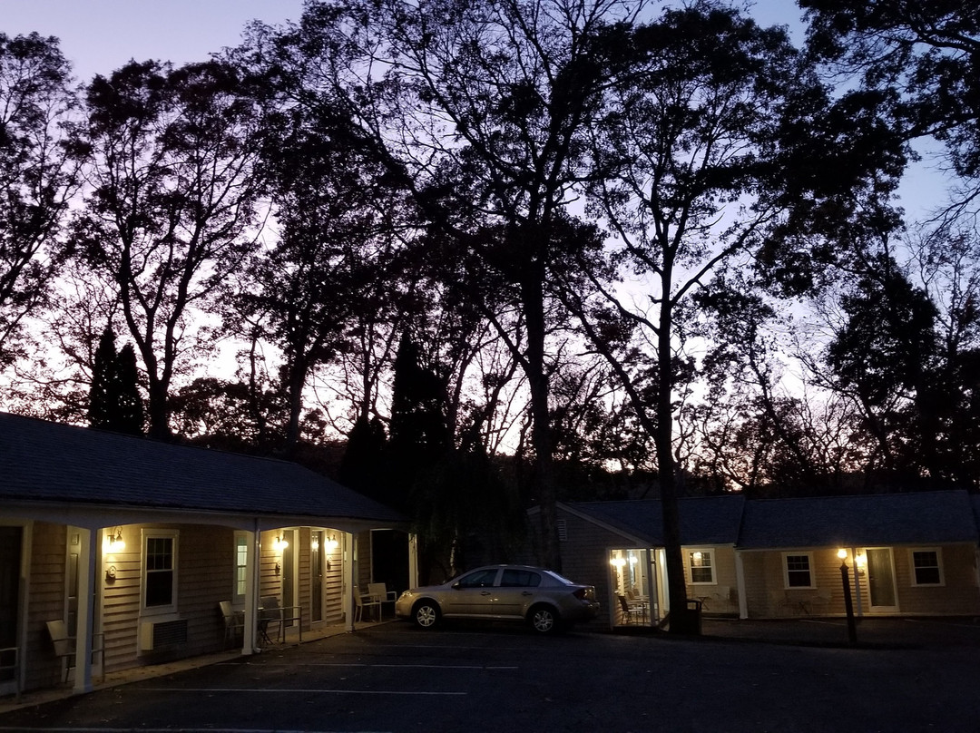 Sandwich Inn & Suites主图