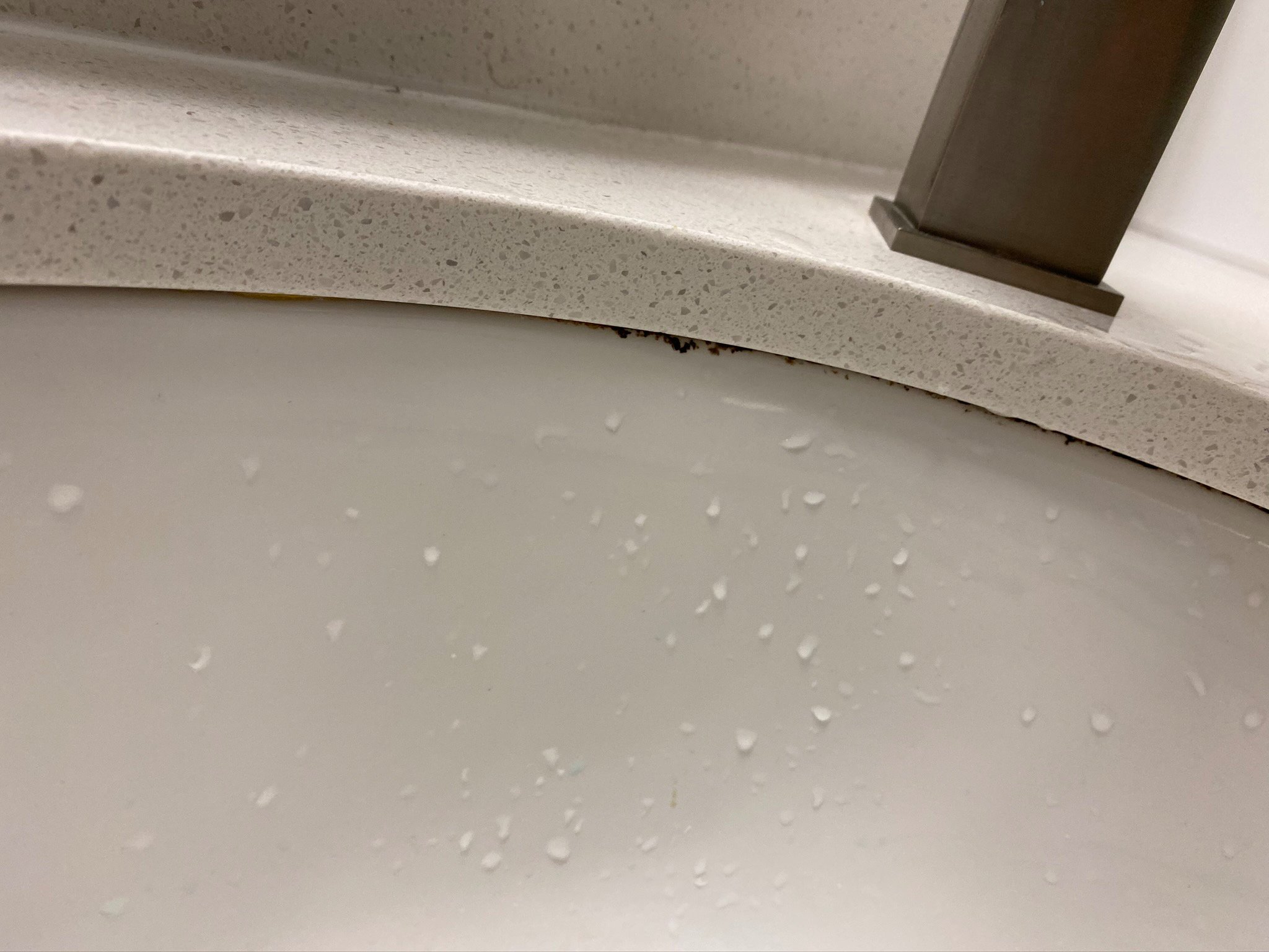 戴尔斯堡希尔顿恒庭酒店-浴室