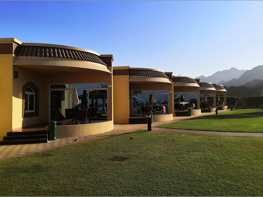 皇家海滩度假酒店主图