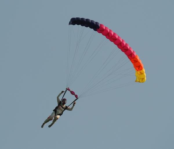 Grand Bend Sport Parachuting Center - Private Jumps-Grand Bend必去景点