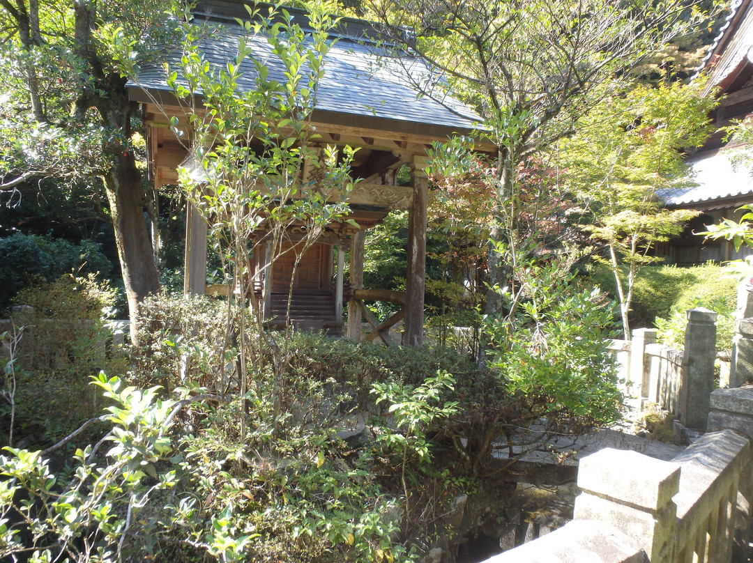 Sankaku Shrine-四国中央市必去景点