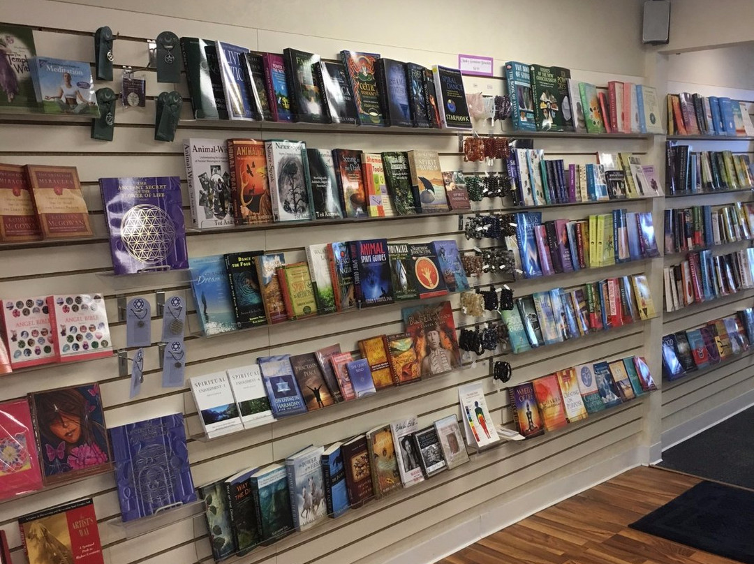 Higher Self Bookstore-特拉弗斯城必去景点
