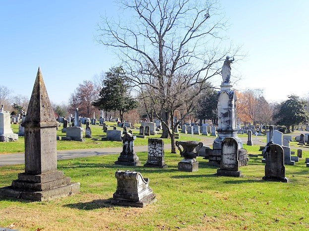 Winchester Cemetery景点图片
