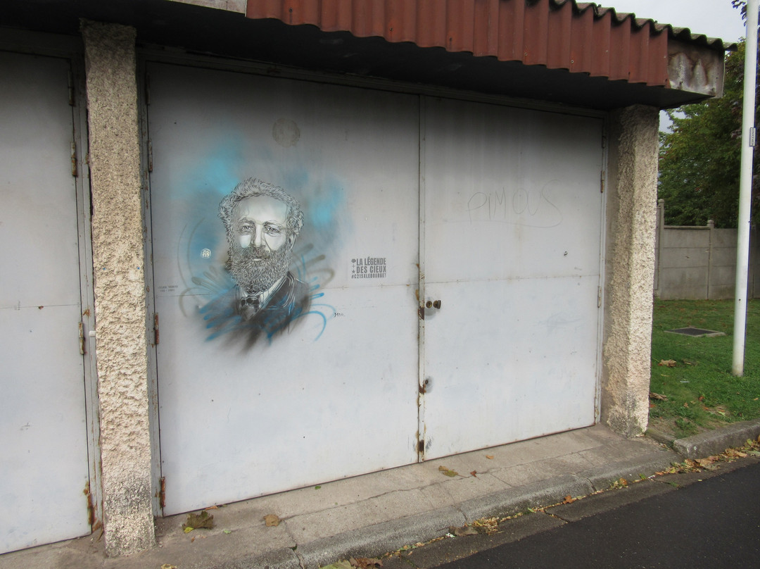 Fresque "Jules Verne"-Le Bourget必去景点