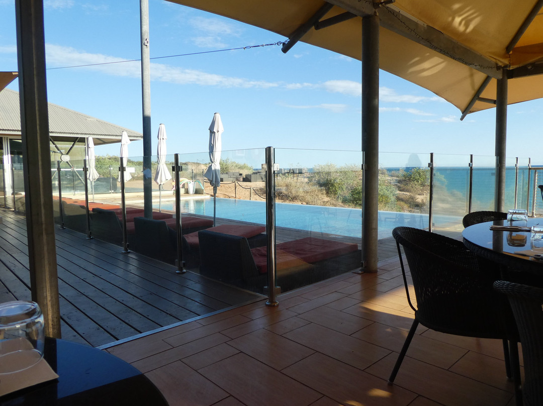 Eco Beach Resort主图