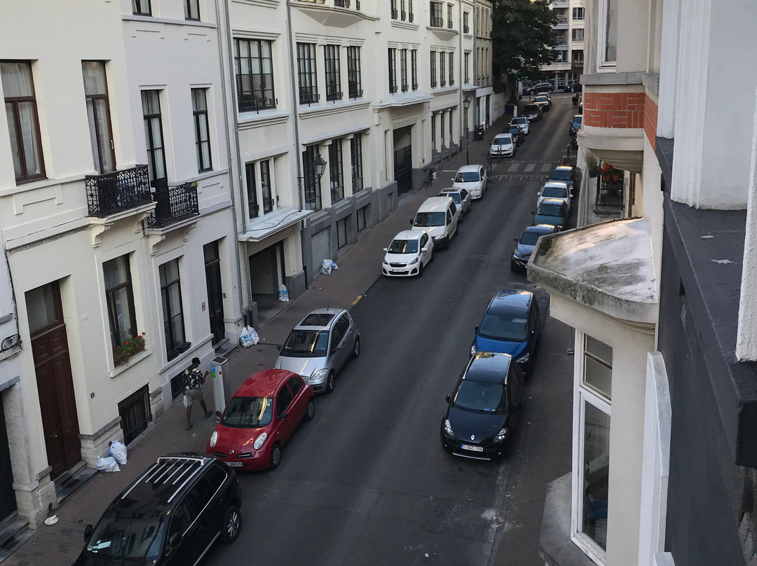 Hotel Neufchatel主图