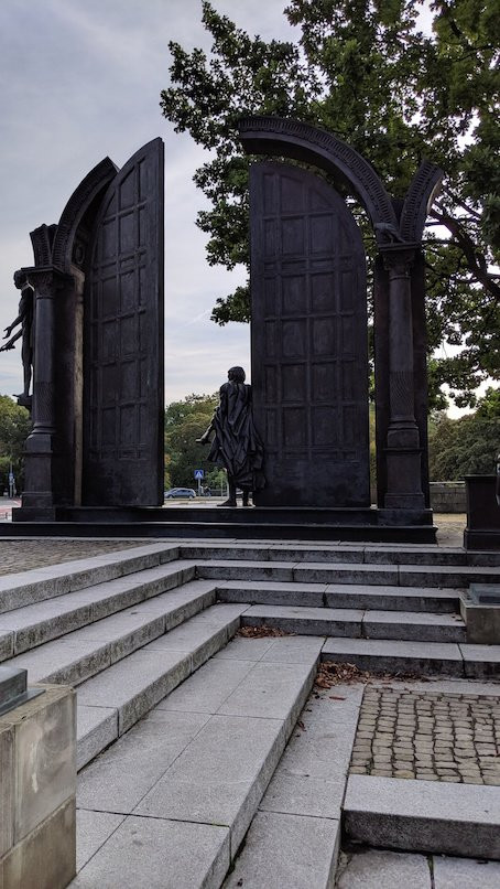 Monument Göttingen Sieben-汉诺威必去景点