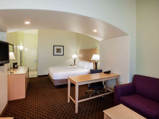 La Quinta Inn & Suites by Wyndham Odessa North主图