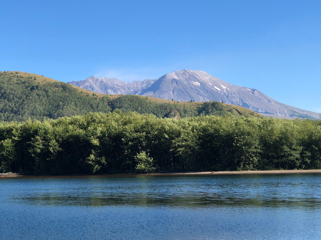 Coldwater Lake景点图片