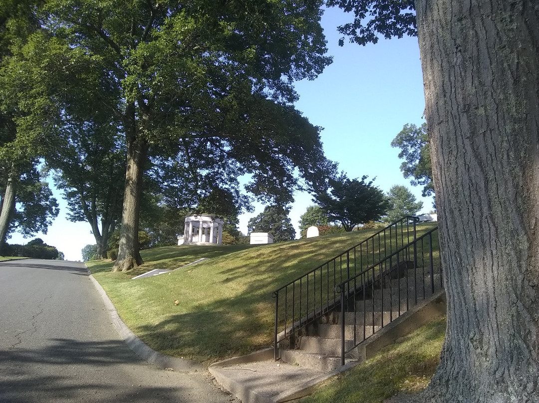 Kensico Cemetery景点图片