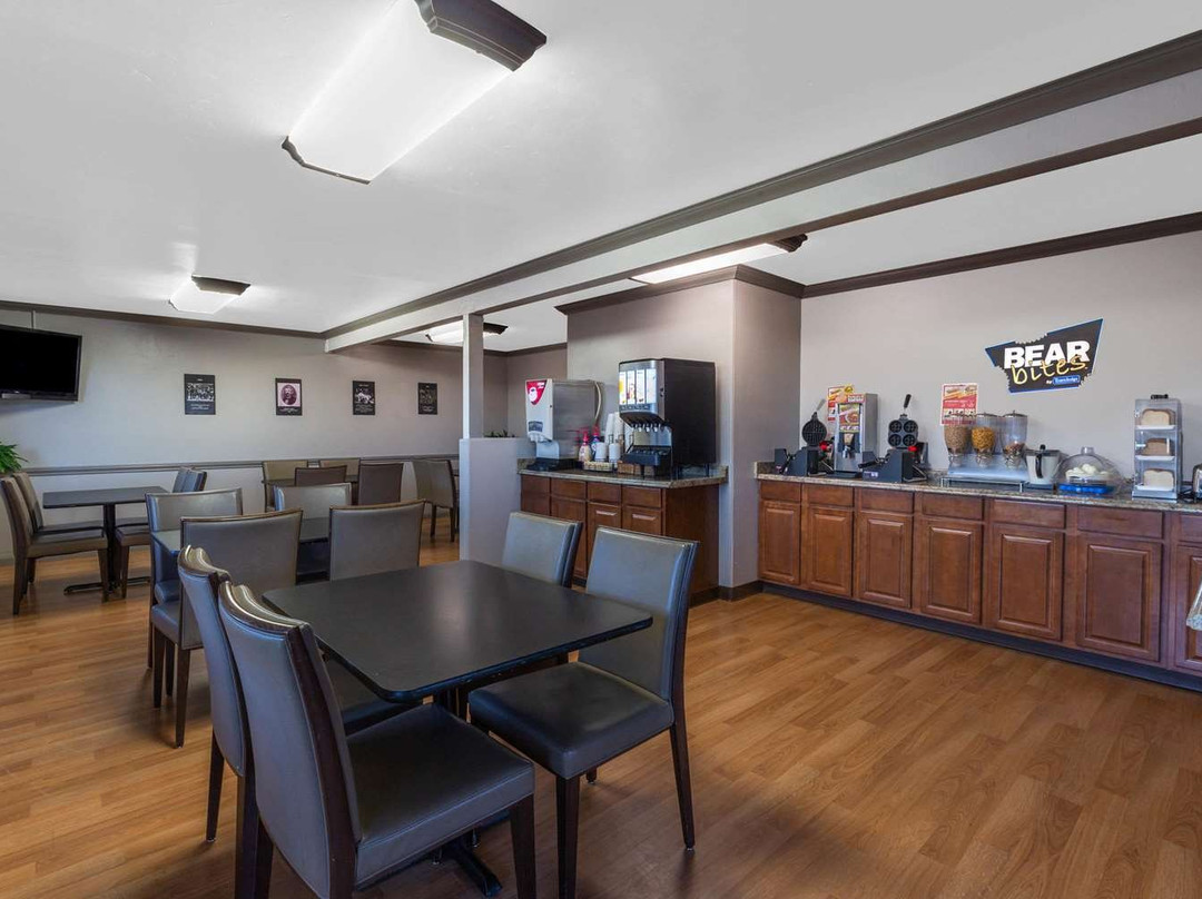 Travelodge by Wyndham Angels Camp CA主图