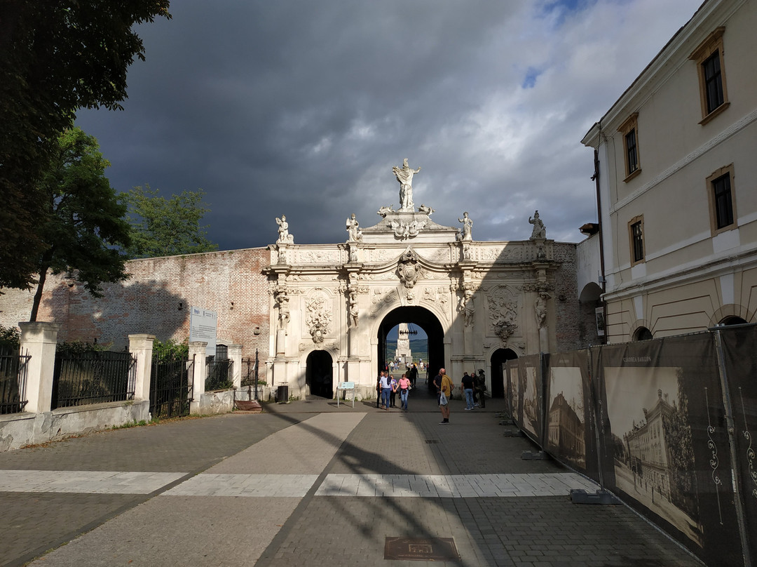 Catedrala Reîntregirii Neamului-Alba Iulia必去景点