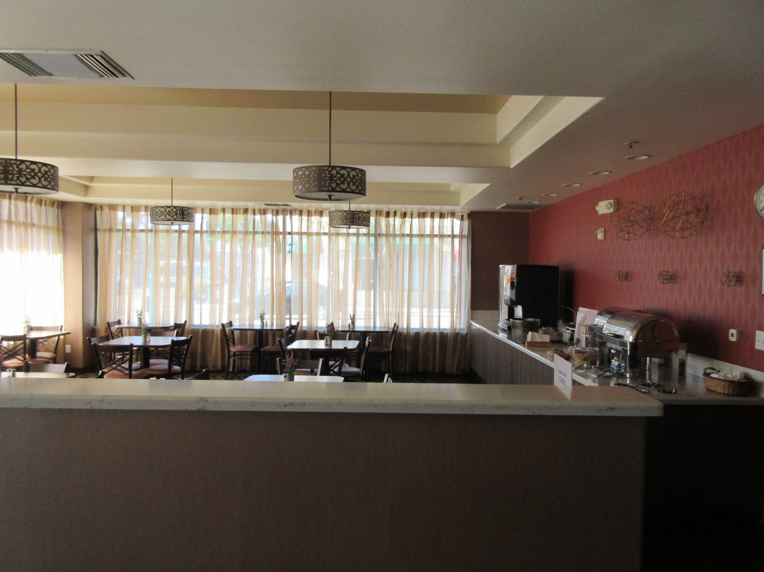 Hawthorn Suites By Wyndham主图