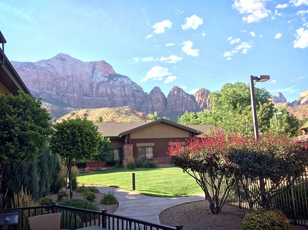 Hampton Inn & Suites Springdale/Zion National Park主图