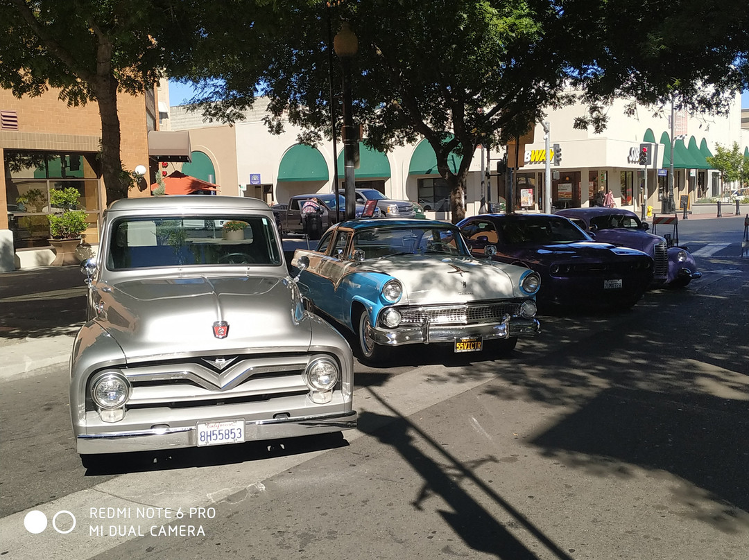 Modesto Historic Graffiti Cruise Route景点图片
