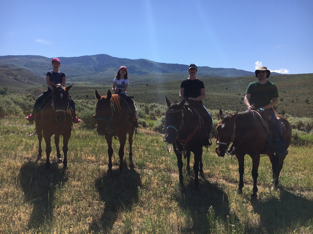 Triple G Outfitters-Wolcott必去景点