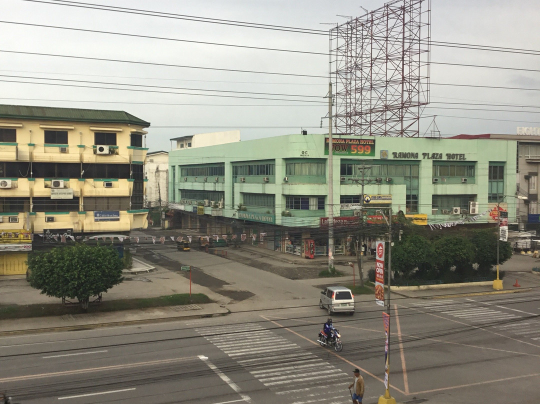 Ramona Plaza Hotel主图