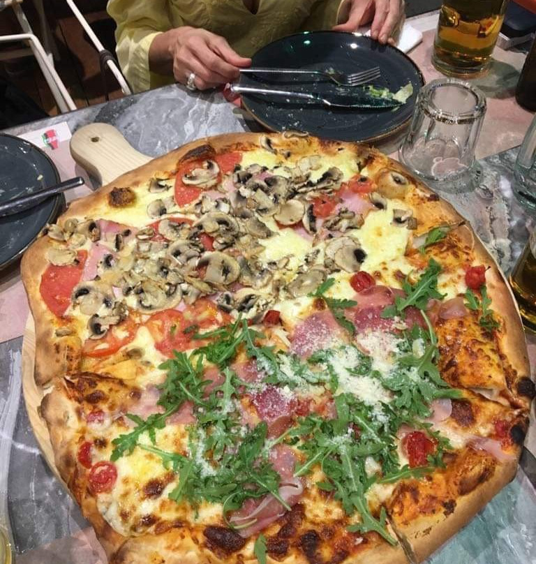 Efkarpia餐馆和美食-Rafaelle Pizza & Pasta