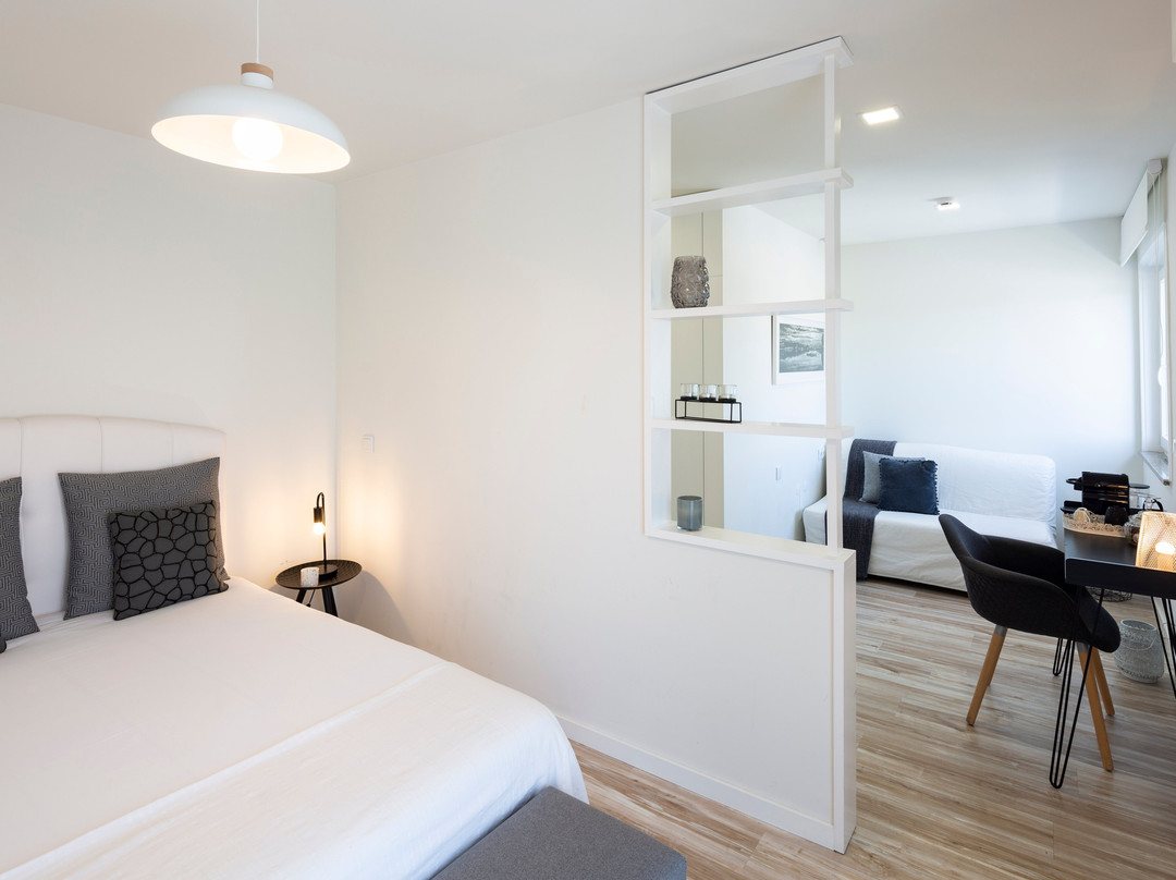 JR Studios & Suites I Rius I主图