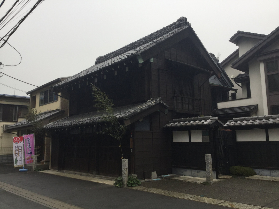 Fujishiroke Jutaku Tempo, Uchigura and Sotogura-草加市必去景点